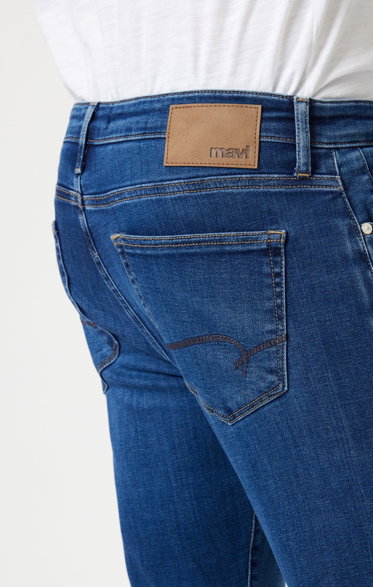 MARCUS SLIM STRAIGHT LEG IN DARK BRUSHED FEATHER BLUE - Mavi Jeans