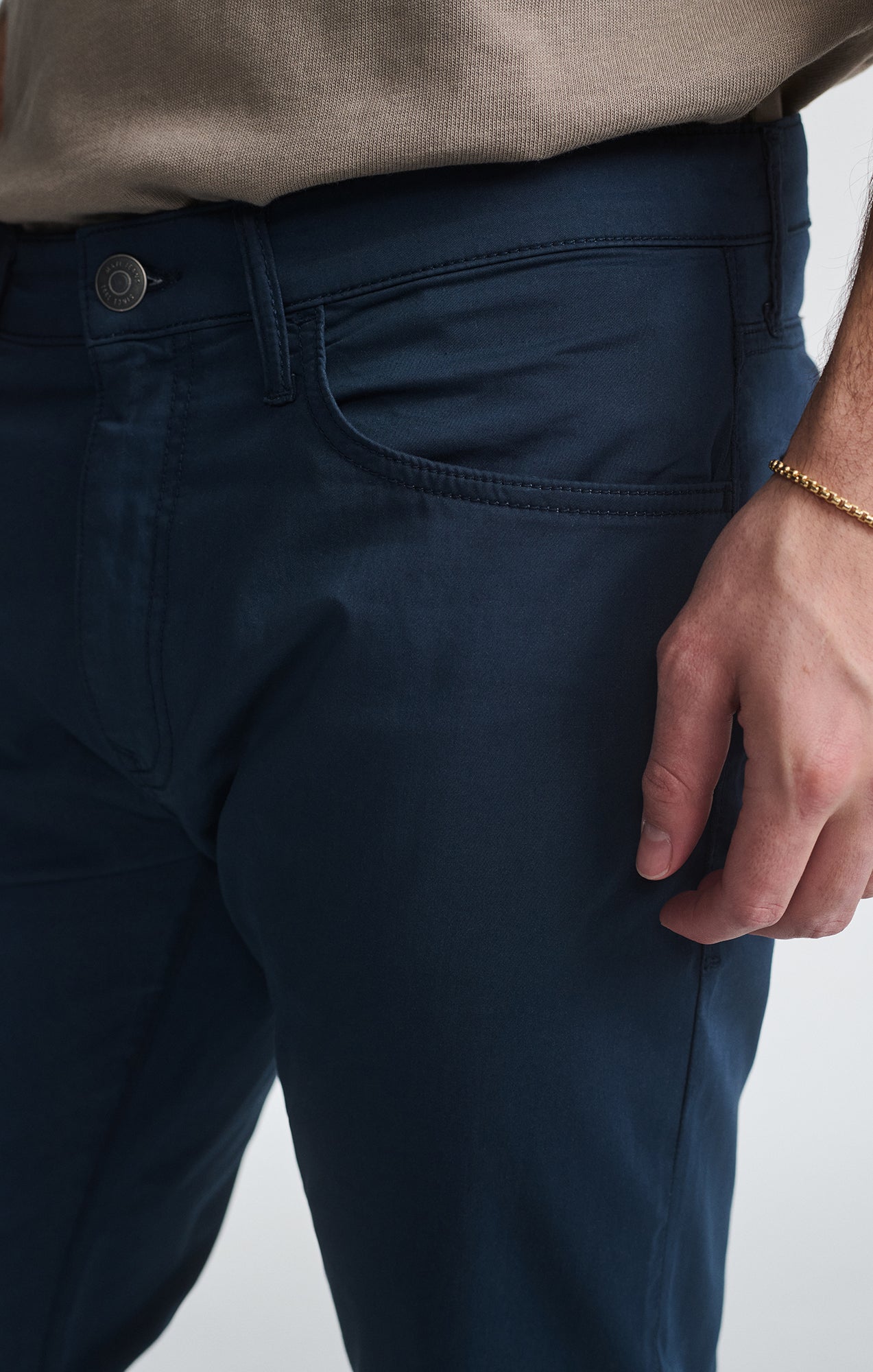 MARCUS SLIM STRAIGHT LEG IN NIGHT CITY SMART - Mavi Jeans