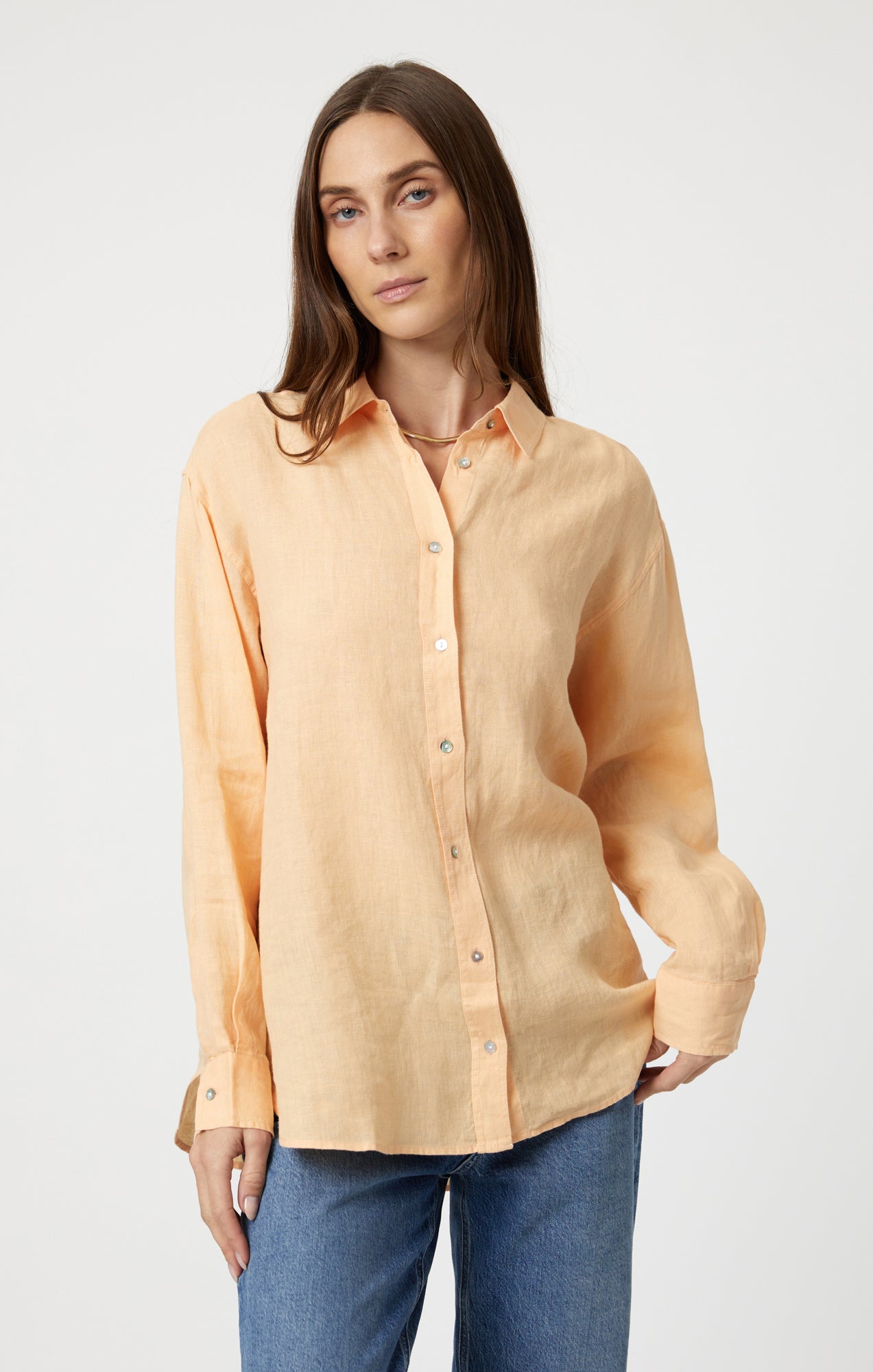 LINEN BUTTON-UP SHIRT IN CARAMEL CREAM - Mavi Jeans
