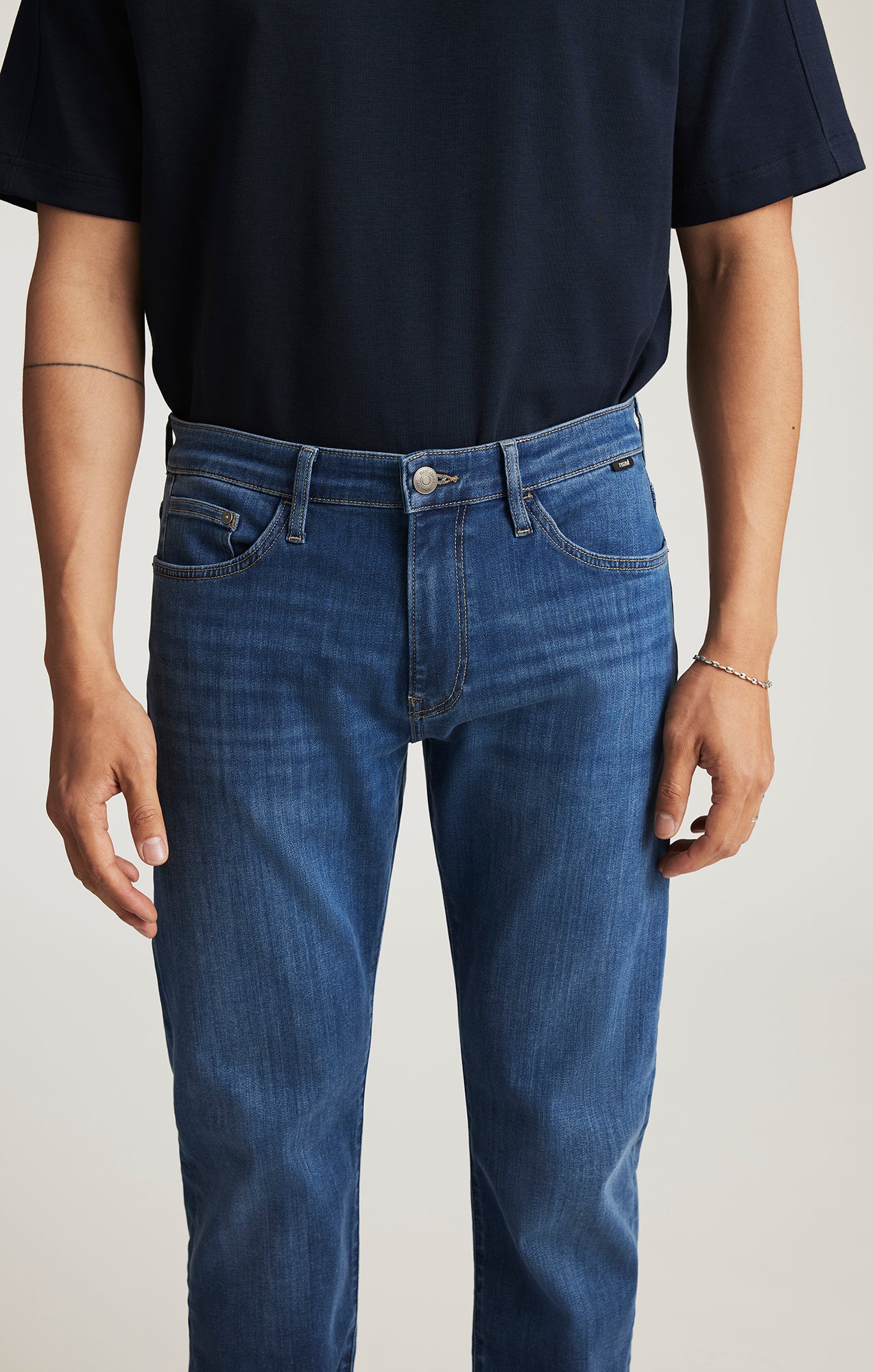 MARCUS SLIM STRAIGHT LEG IN MID SUPERMOVE - Mavi Jeans