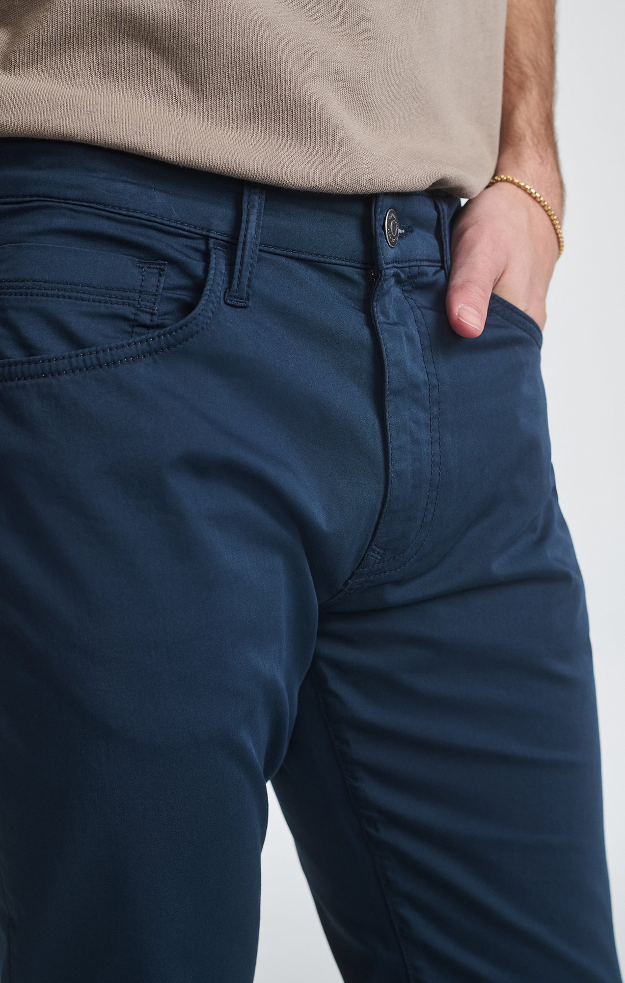 MARCUS SLIM STRAIGHT LEG IN NIGHT CITY SMART - Mavi Jeans