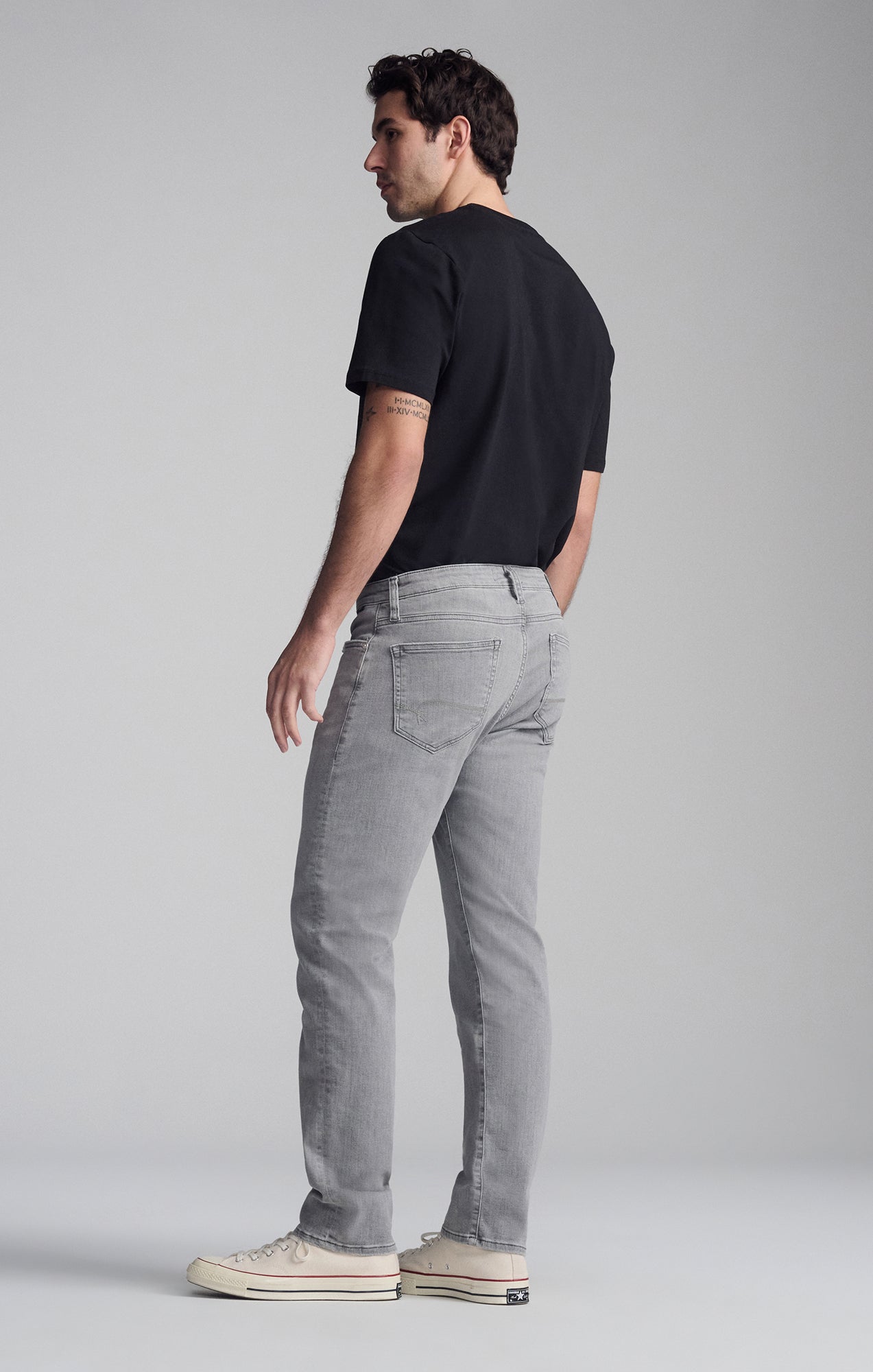 MARCUS SLIM STRAIGHT LEG IN ICE GREY FEATHER BLUE - Mavi Jeans