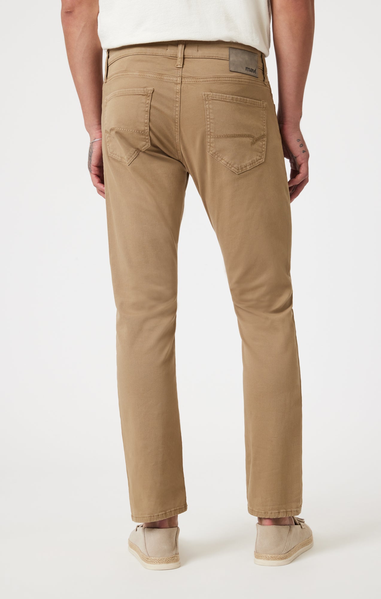 MARCUS SLIM STRAIGHT LEG IN KHAKI CASUAL TWILL - Mavi Jeans