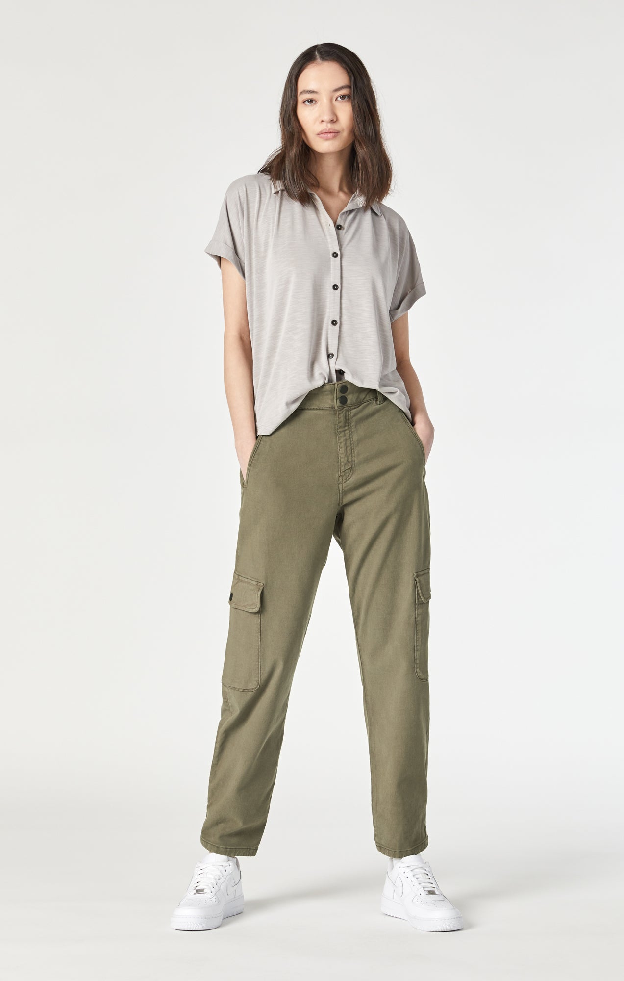 Ladies khaki hot sale cargo pants