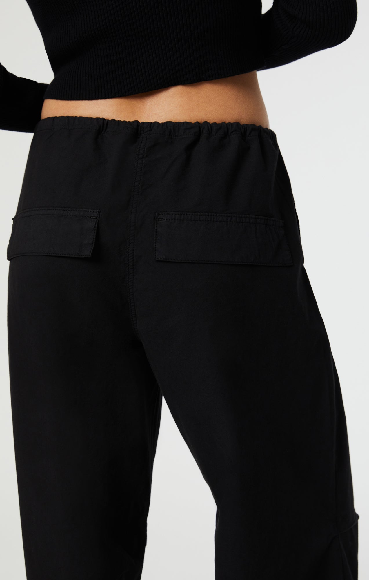HILL PARACHUTE PANTS IN DARK SMOKE MOVE - Mavi Jeans