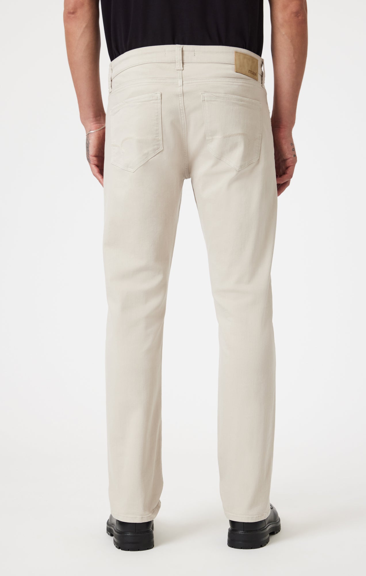 MARCUS SLIM STRAIGHT LEG IN OATMILK SUPERMOVE - Mavi Jeans
