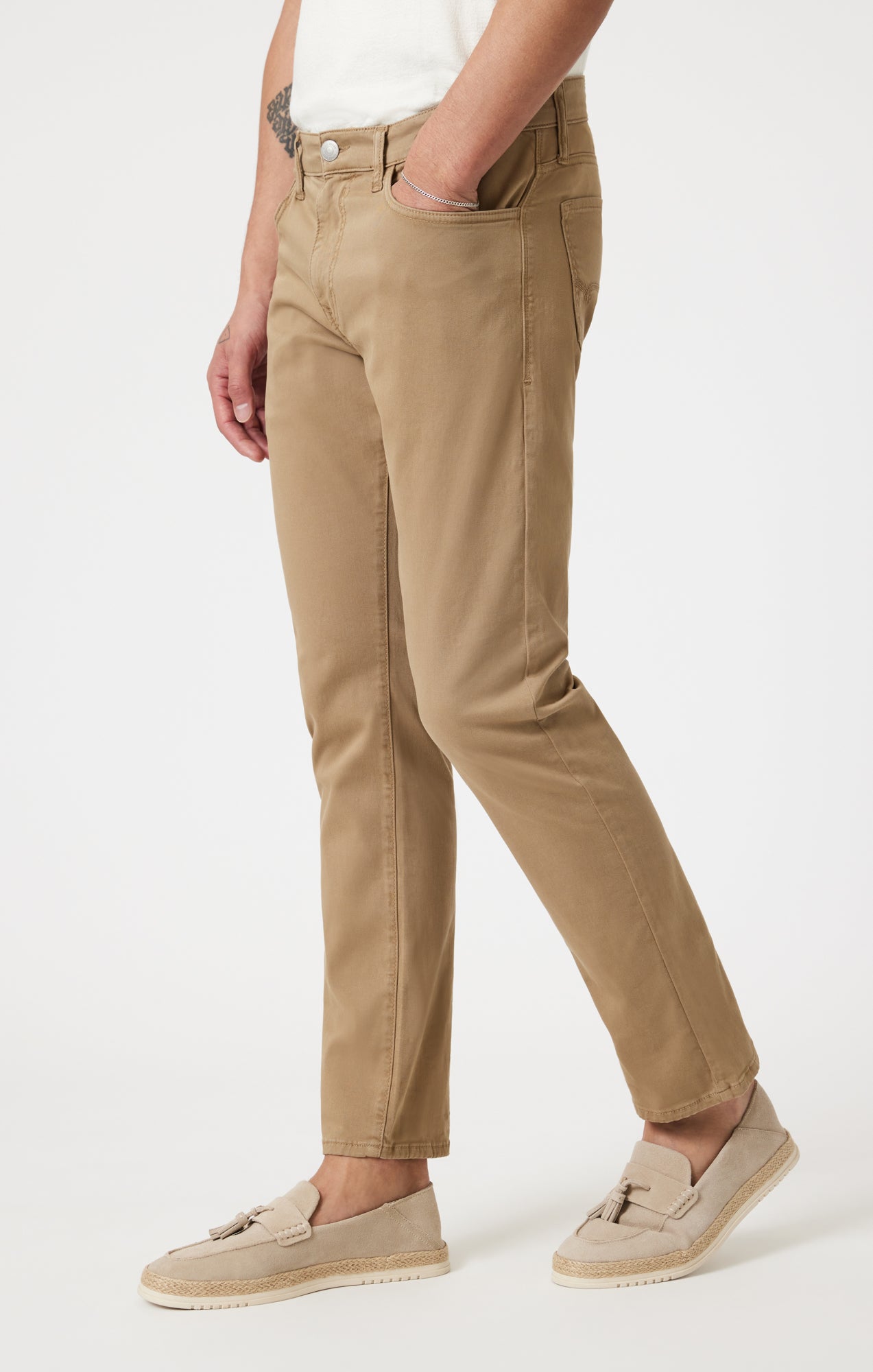 MARCUS SLIM STRAIGHT LEG IN KHAKI CASUAL TWILL - Mavi Jeans