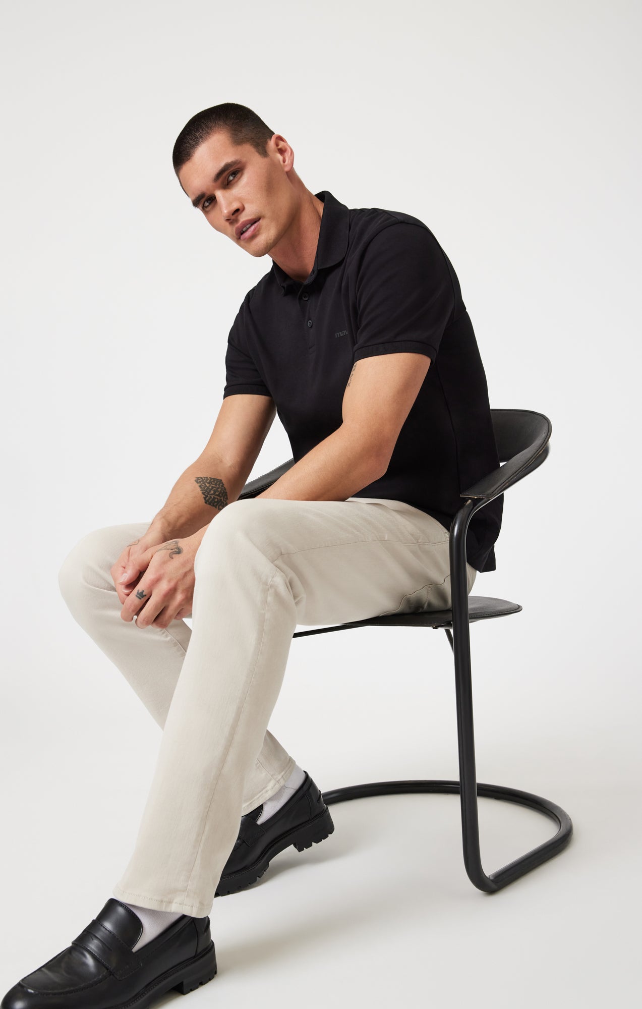 MARCUS SLIM STRAIGHT LEG IN OATMILK SUPERMOVE - Mavi Jeans