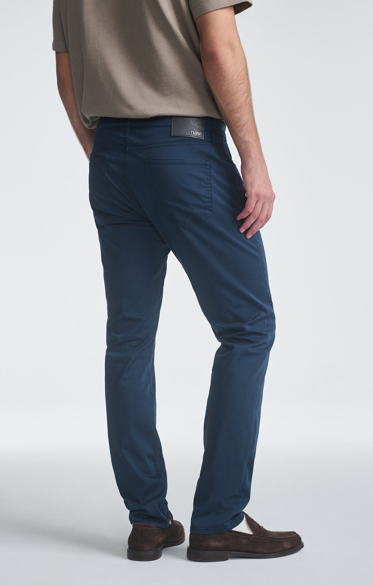 MARCUS SLIM STRAIGHT LEG IN NIGHT CITY SMART - Mavi Jeans