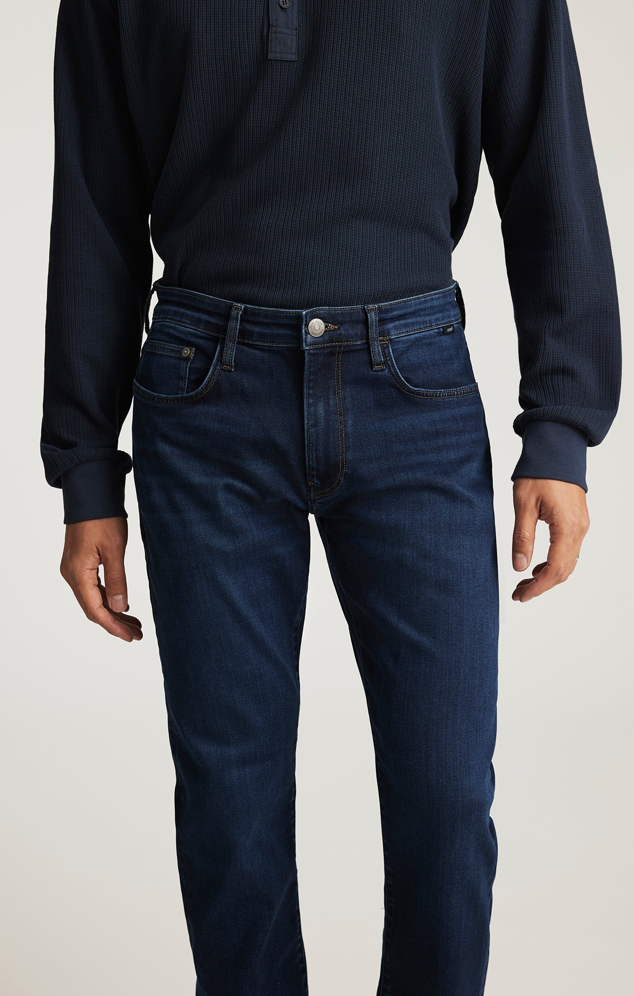 MARCUS SLIM STRAIGHT LEG IN MIDNIGHT SUPERMOVE - Mavi Jeans