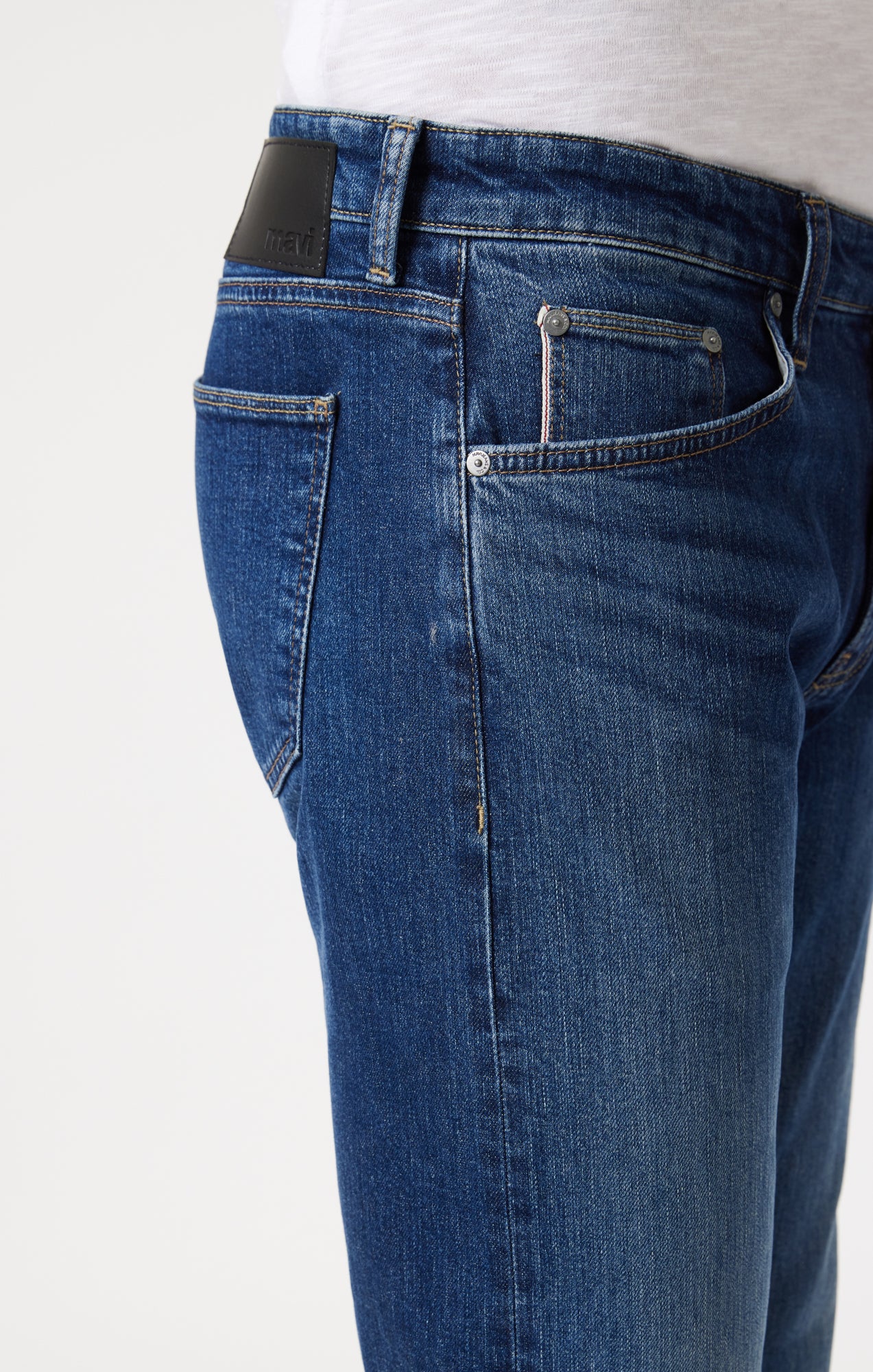 MARCUS SLIM STRAIGHT LEG IN MID BRUSHED SELVEDGE - Mavi Jeans