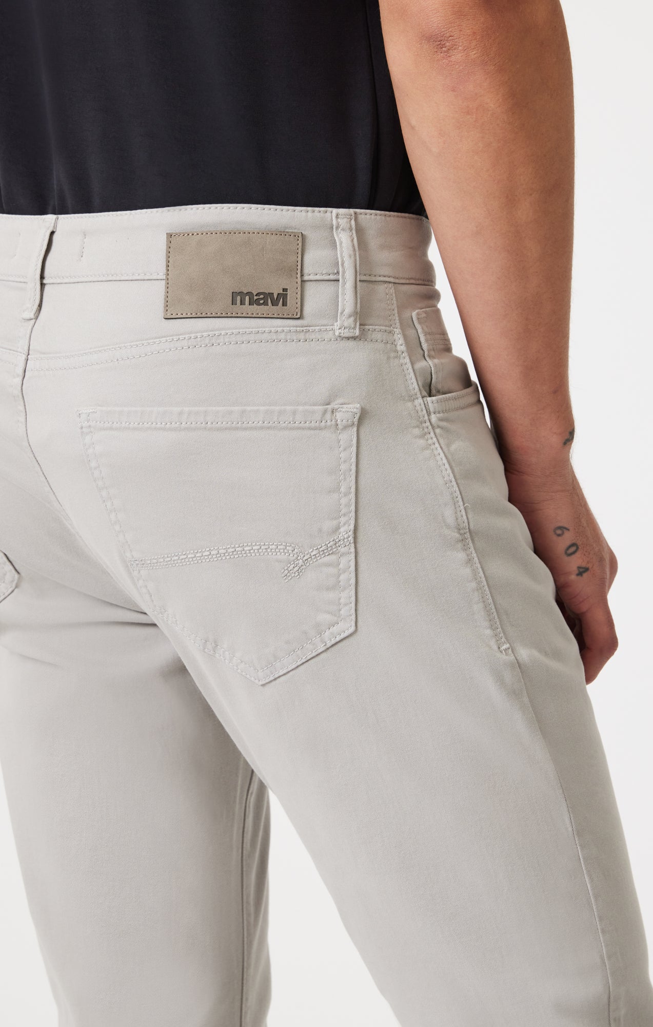 MARCUS SLIM STRAIGHT LEG IN MERCURY CASUAL TWILL - Mavi Jeans