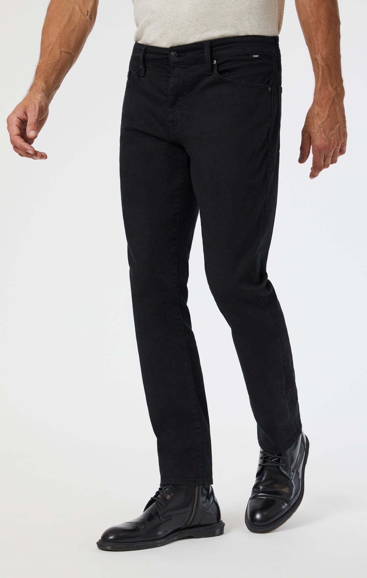 MARCUS SLIM STRAIGHT LEG IN DOUBLE BLACK SUPERMOVE - Mavi Jeans