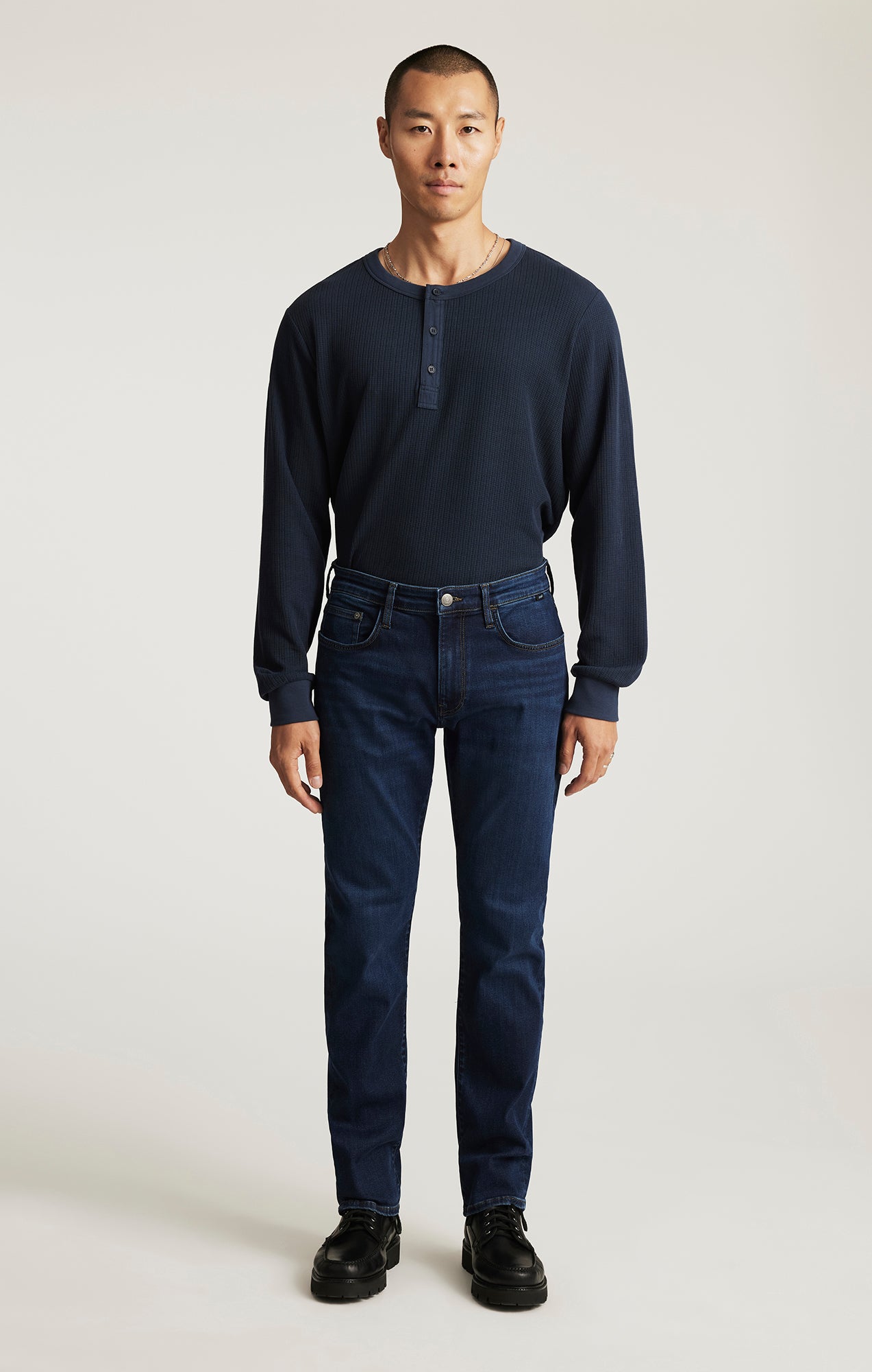 MARCUS SLIM STRAIGHT LEG IN MIDNIGHT SUPERMOVE - Mavi Jeans
