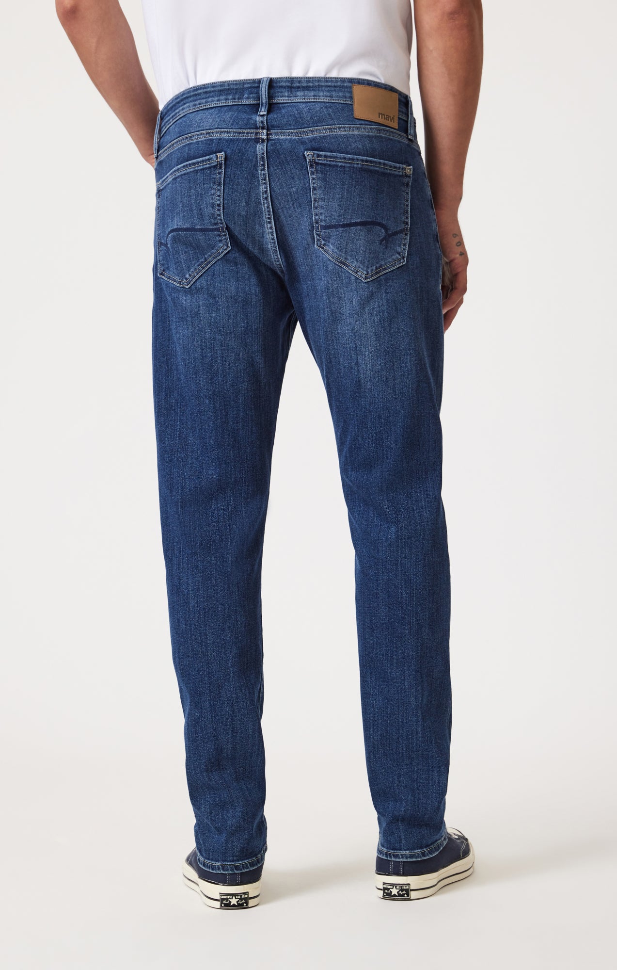MARCUS SLIM STRAIGHT LEG IN DARK BRUSHED WILLIAMSBURG - Mavi Jeans
