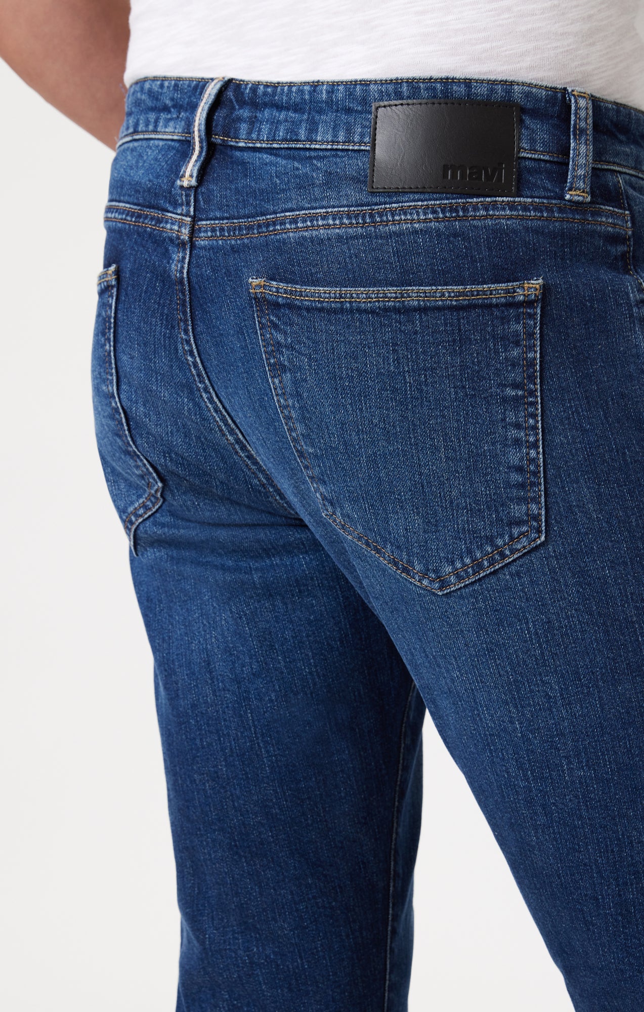 MARCUS SLIM STRAIGHT LEG IN MID BRUSHED SELVEDGE - Mavi Jeans