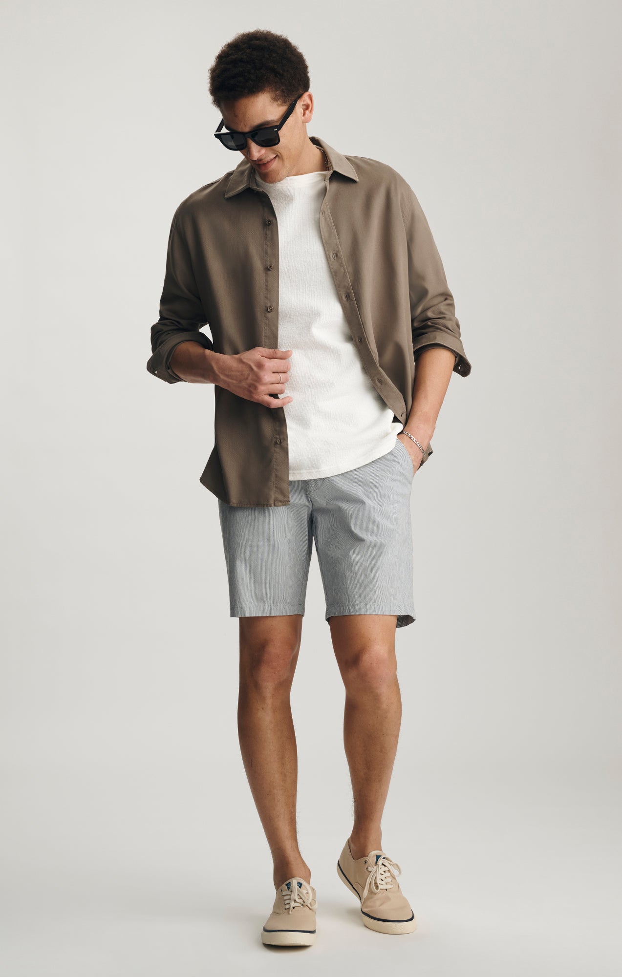 mens dress shorts canada Men's 100% European Linen Shorts - 7" in Flax