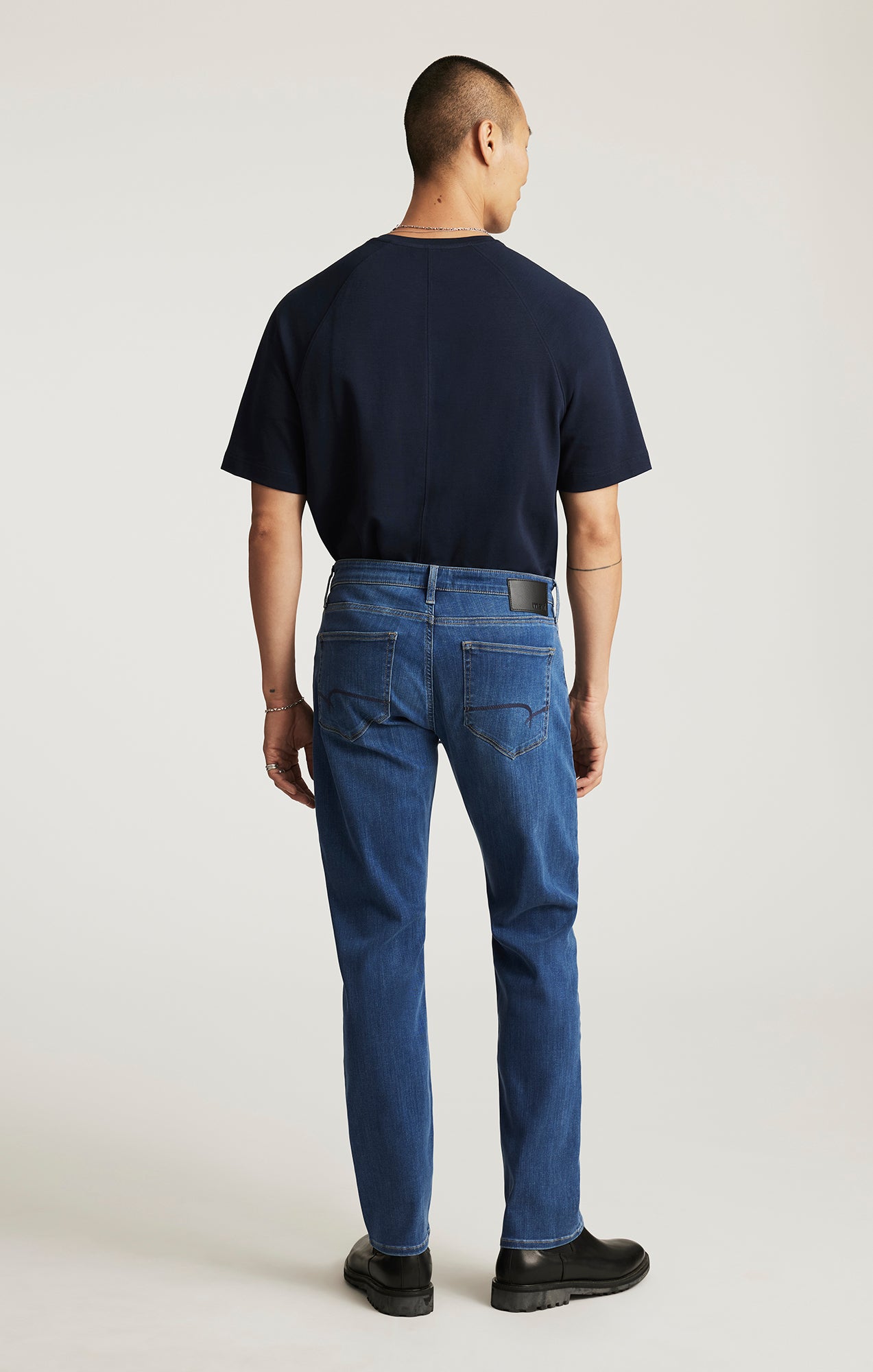 MARCUS SLIM STRAIGHT LEG IN MID SUPERMOVE - Mavi Jeans