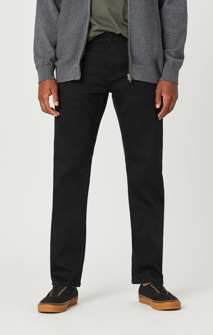 ZACH STRAIGHT LEG JEANS IN DOUBLE BLACK SUPERMOVE - Mavi Jeans