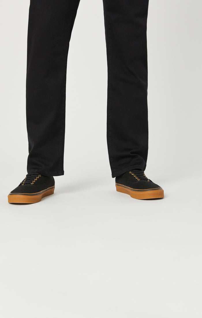 ZACH STRAIGHT LEG JEANS IN DOUBLE BLACK SUPERMOVE - Mavi Jeans