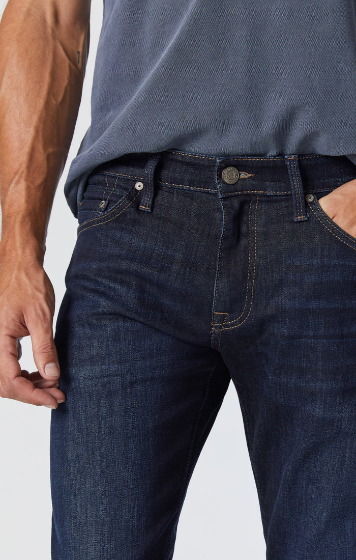 JAKE SLIM LEG IN RINSE BRUSHED WILLIAMSBURG - Mavi Jeans