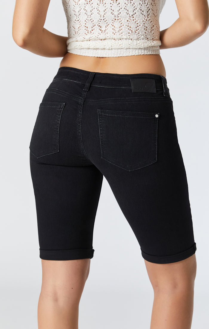 KARLY SHORTS IN BLACK FEATHER BLUE - Mavi Jeans
