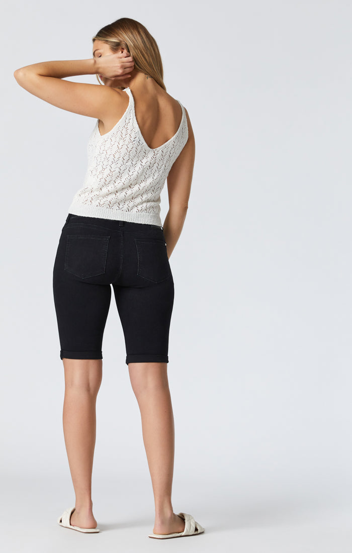 KARLY SHORTS IN BLACK FEATHER BLUE - Mavi Jeans