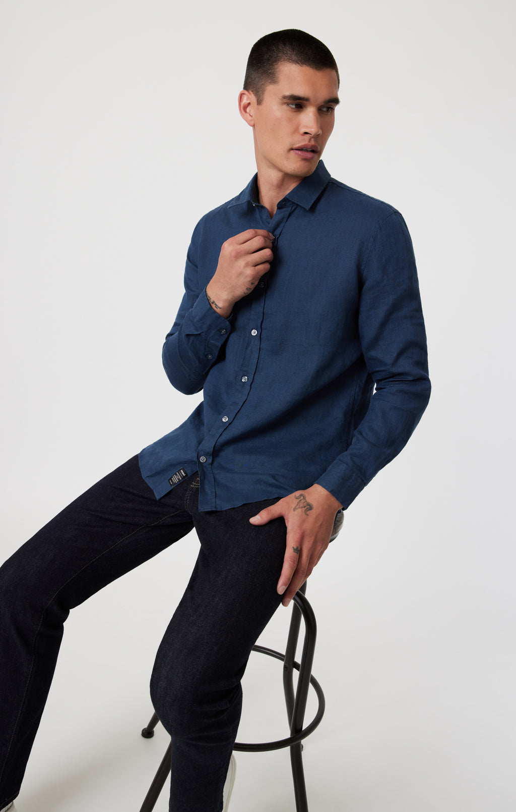LINEN BUTTON-UP SHIRT IN MOONLIT OCEAN - Mavi Jeans
