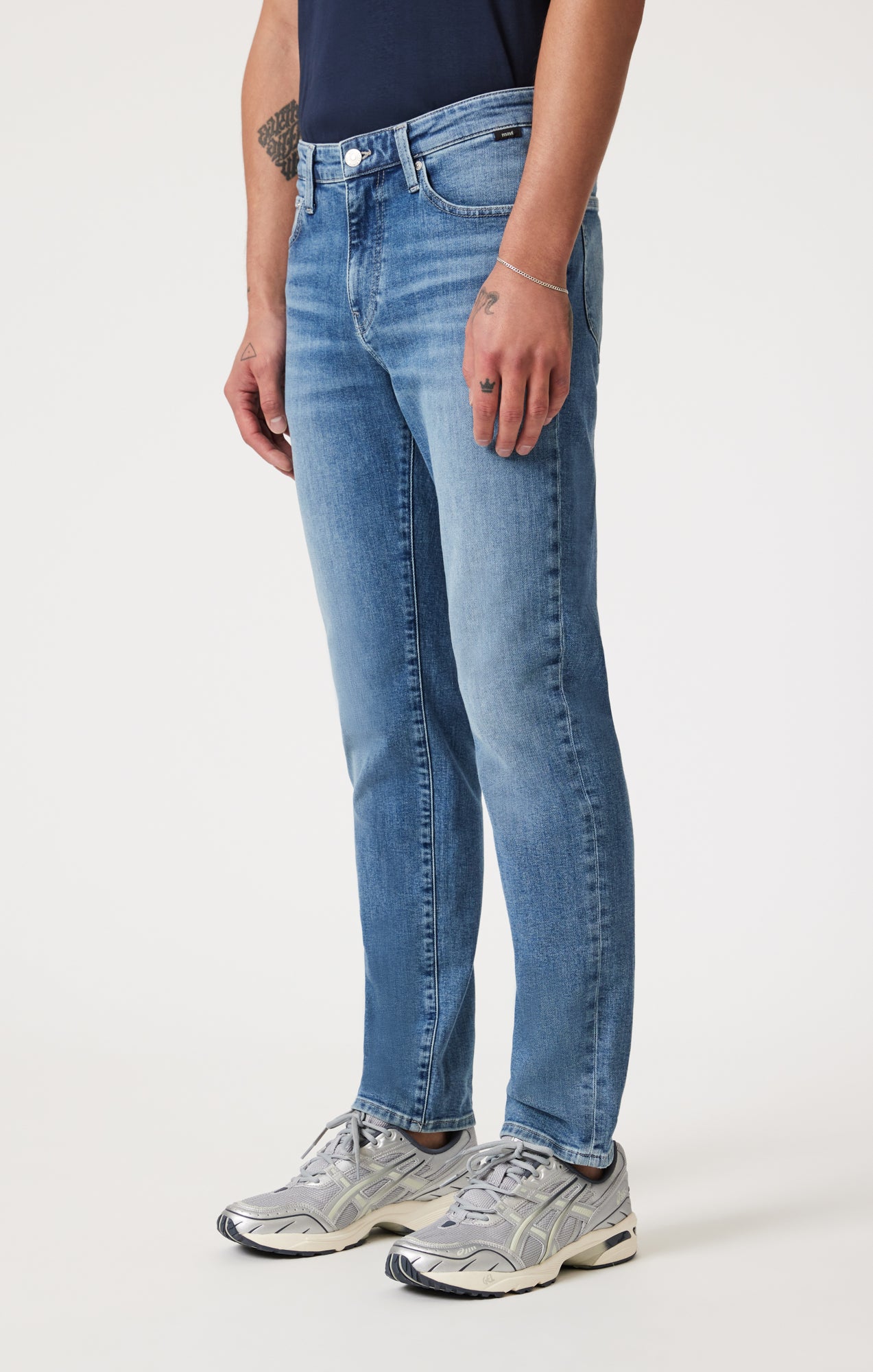 STEVE ATHLETIC FIT IN MID BRUSHED CLASSIC BLUE - Mavi Jeans