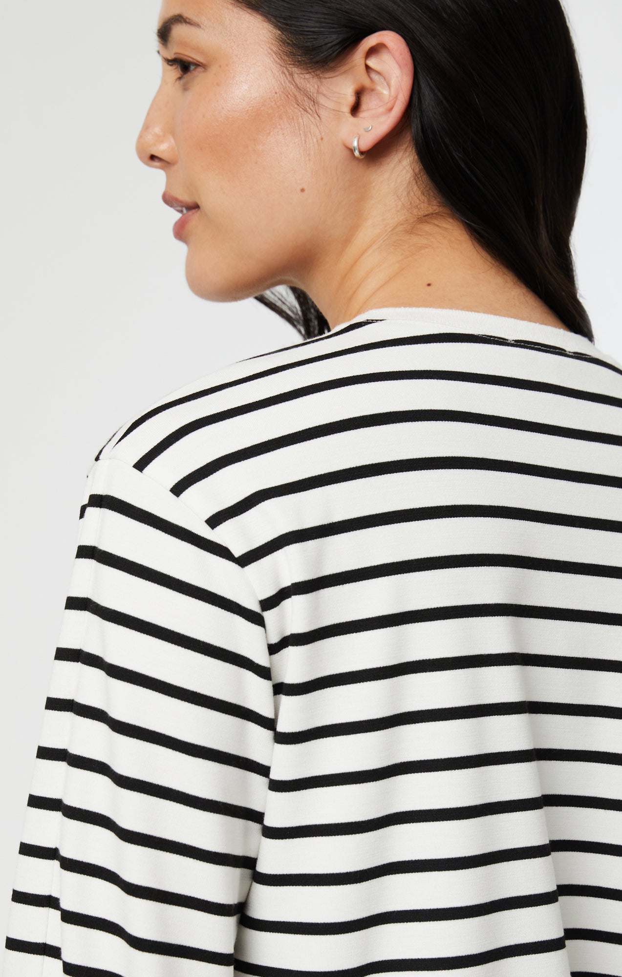 Black and white striped long sleeve t clearance shirt