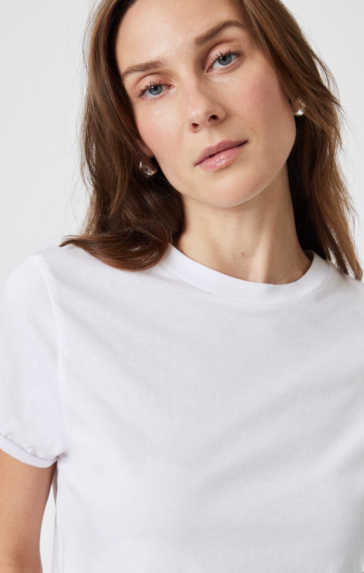 WOMEN'S SHORT SLEEVE CROP T-SHIRT IN WHITE - Mavi Jeans
