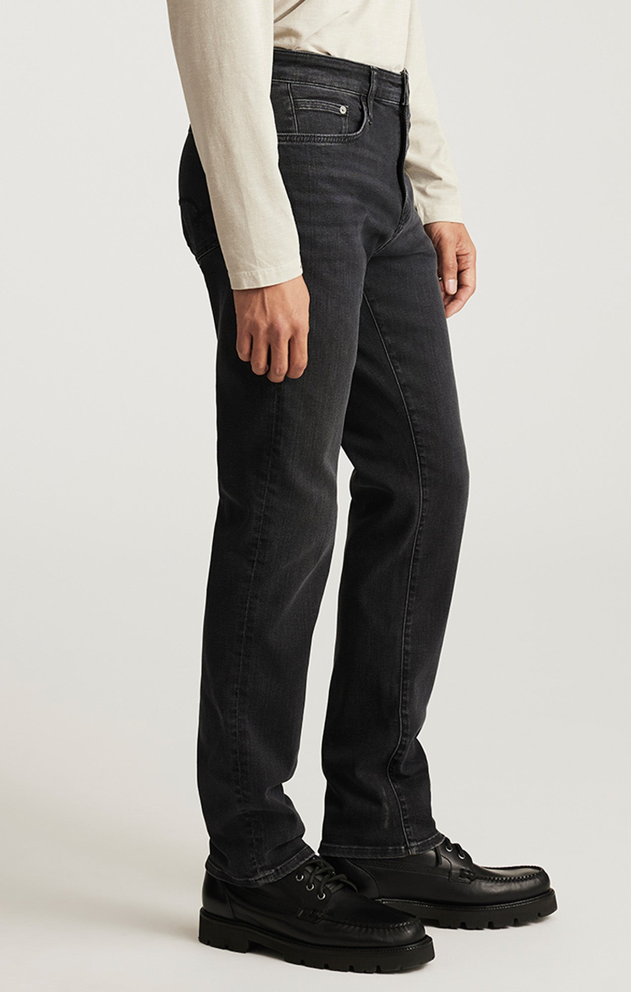 STEVE ATHLETIC FIT IN DARK SMOKE SUPERMOVE - Mavi Jeans