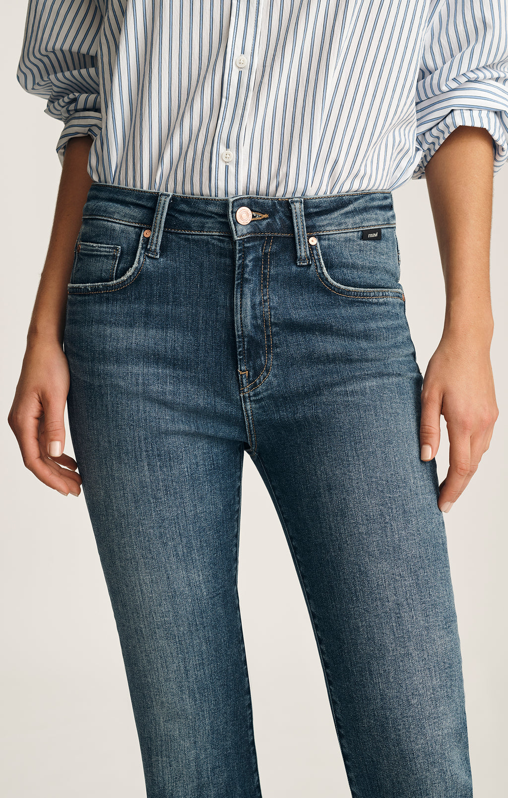 ANIKA CROPPED FLARE IN DARK BRUSHED FLEX BLUE - Mavi Jeans
