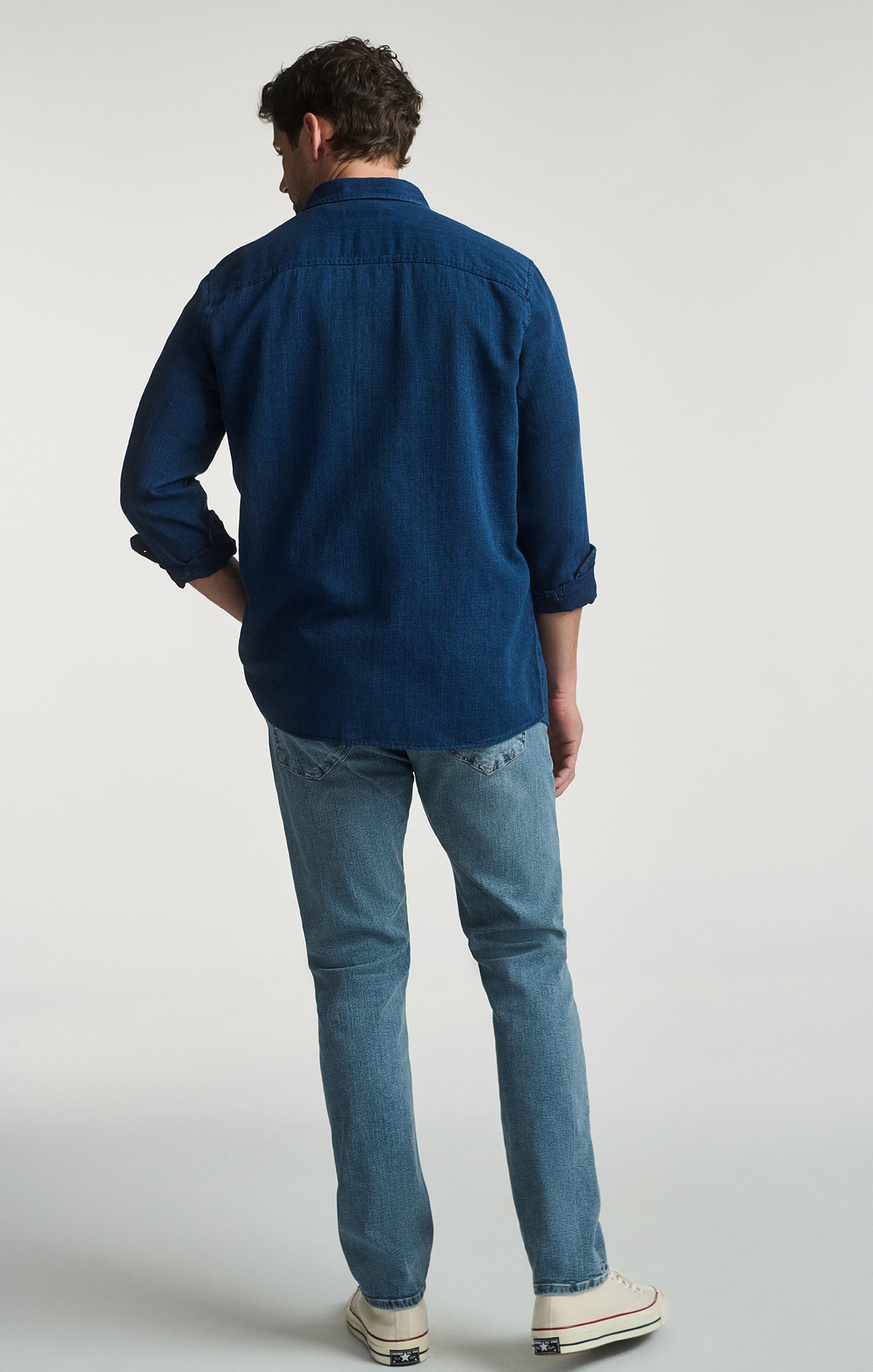 ONE POCKET LONG SLEEVE BUTTON-UP SHIRT IN INDIGO - Mavi Jeans