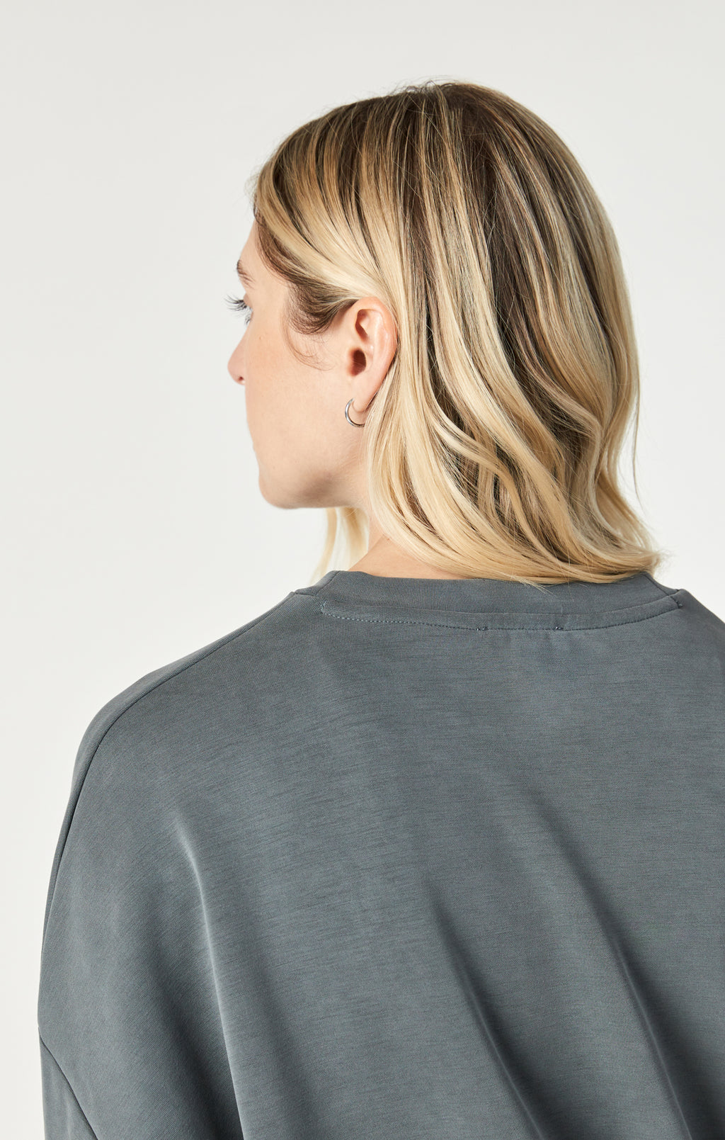 LUXE TOUCH TENCEL™ SWEATSHIRT IN URBAN CHIC - Mavi Jeans