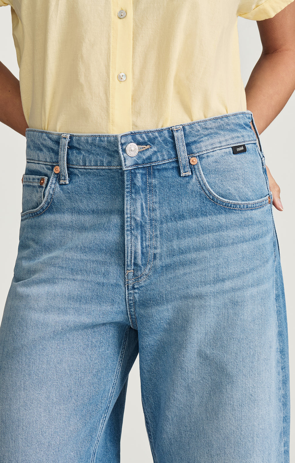 NICA CROPPED BARREL IN LIGHT BRUSHED CLASSIC BLUE - Mavi Jeans