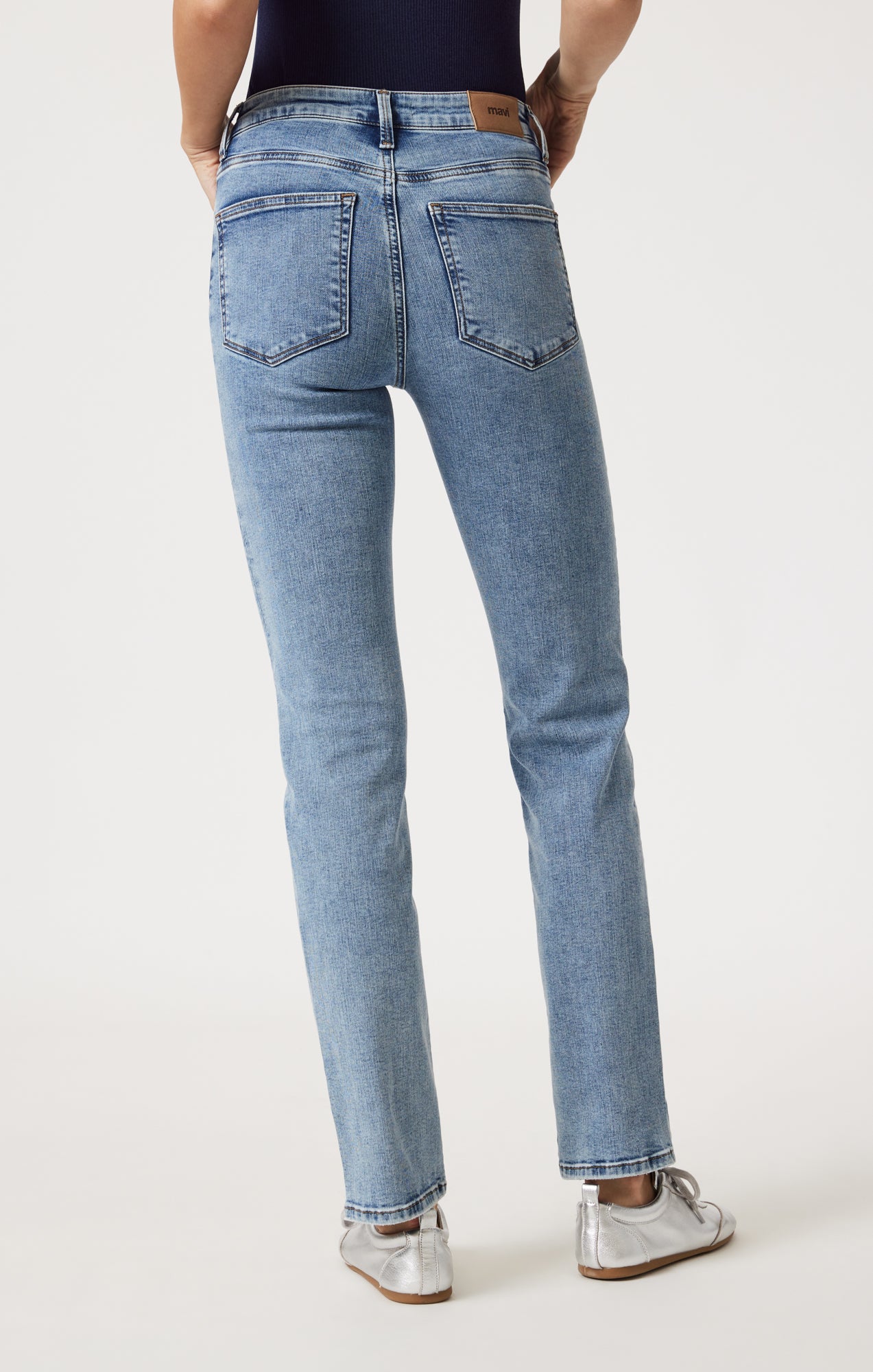 KENDRA STRAIGHT LEG IN LIGHT BRUSHED TRIBECA - Mavi Jeans