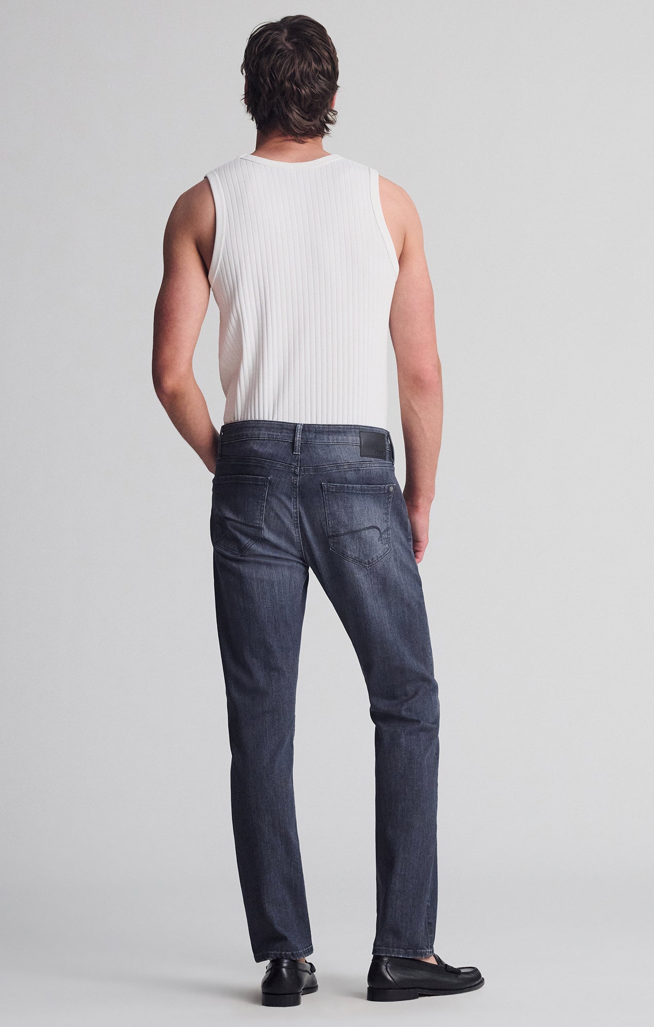 JAKE SLIM LEG IN DARK SMOKE WILLIAMSBURG - Mavi Jeans