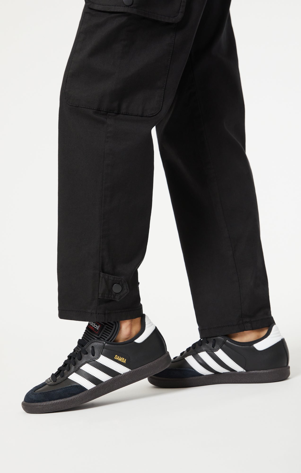 ELSIE CARGO PANTS IN BLACK LUXE TWILL - Mavi Jeans