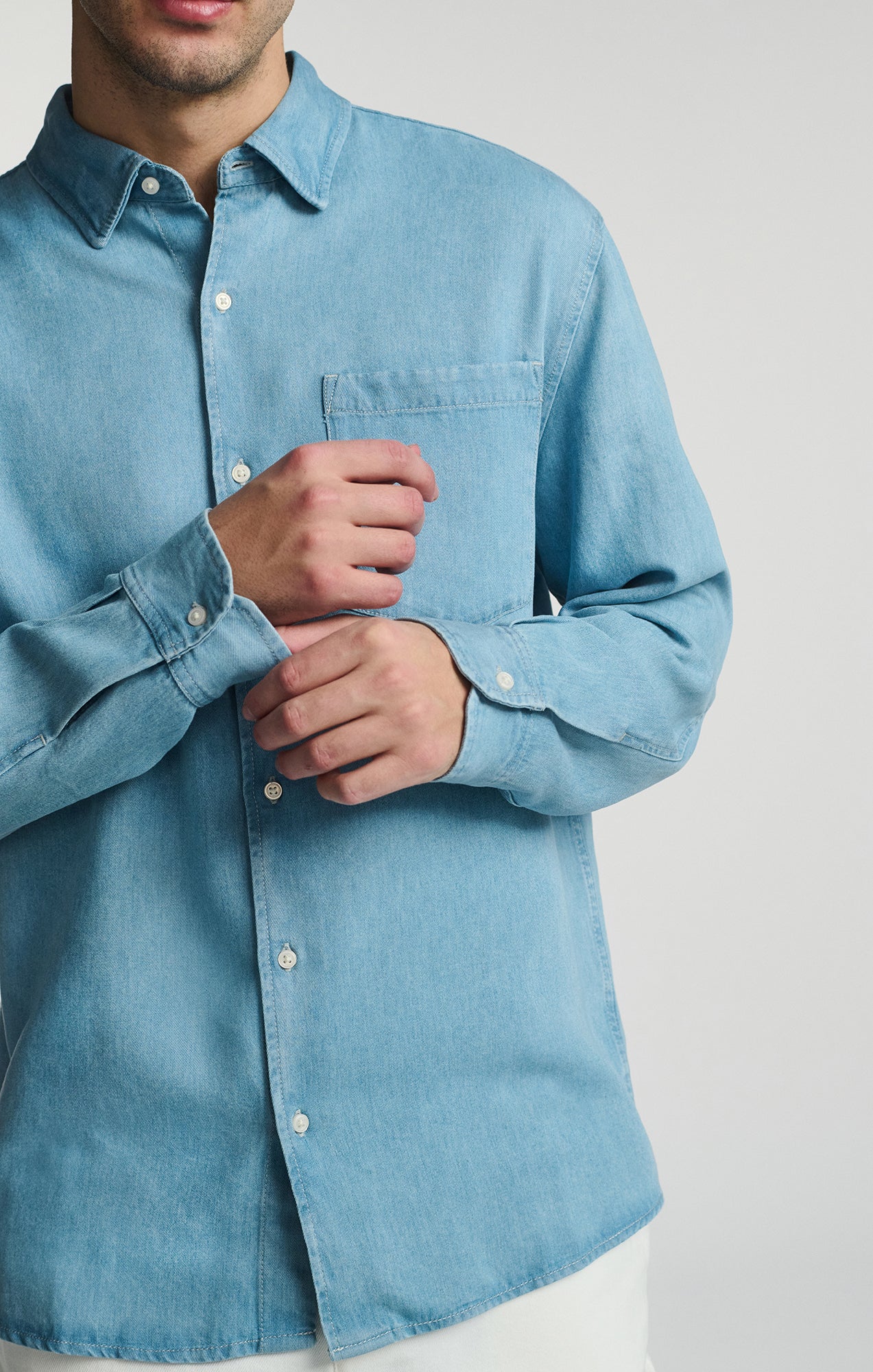 LONG SLEEVE BUTTON-UP TENCEL™ SHIRT IN INDIGO - Mavi Jeans