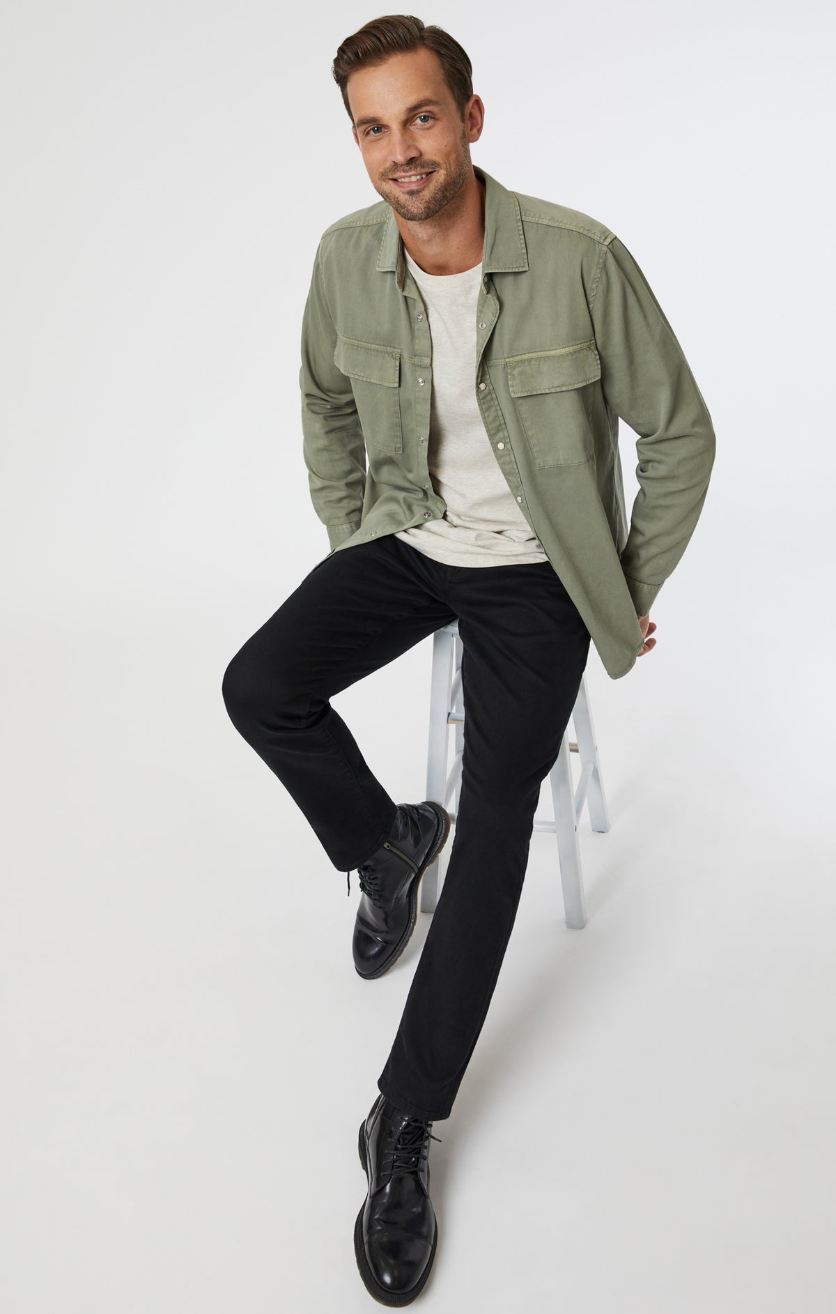 MARCUS SLIM STRAIGHT LEG IN DOUBLE BLACK SUPERMOVE - Mavi Jeans
