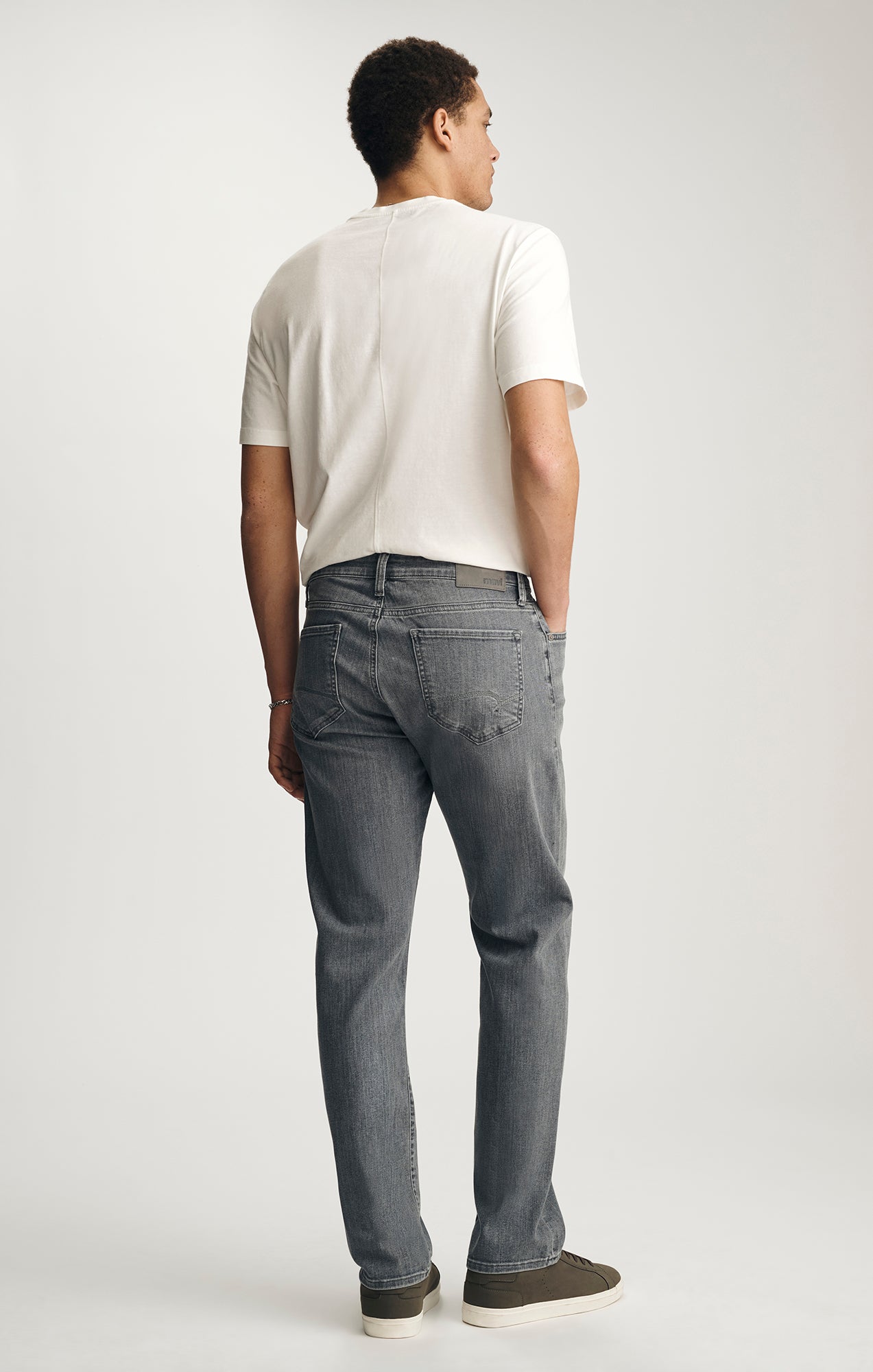 ZACH STRAIGHT LEG IN AUTHENTIC GREY WILLIAMSBURG - Mavi Jeans