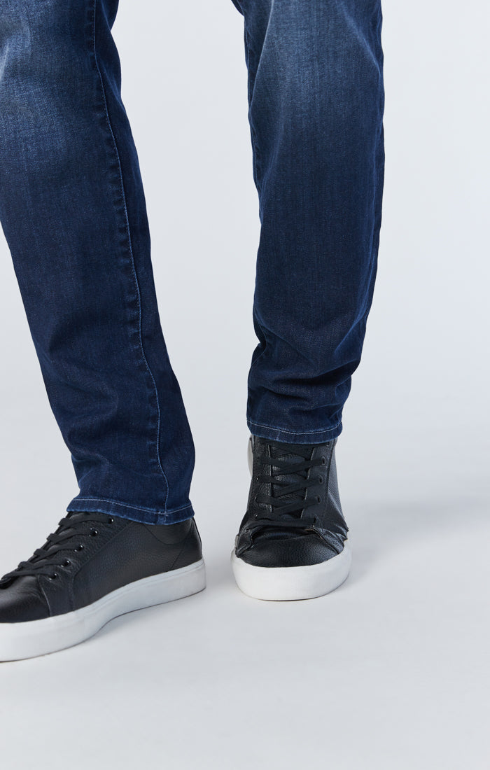 MARCUS SLIM STRAIGHT LEG IN DARK WILLIAMSBURG - Mavi Jeans