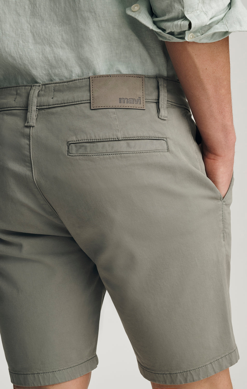 JACOB SHORTS IN BASIL TWILL - Mavi Jeans