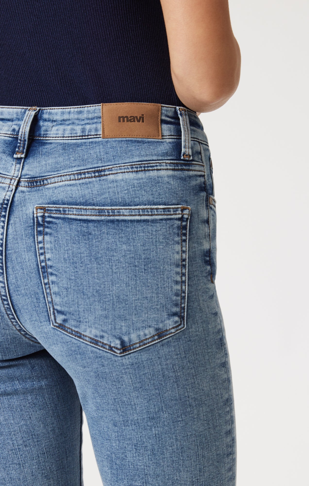 KENDRA STRAIGHT LEG IN LIGHT BRUSHED TRIBECA - Mavi Jeans