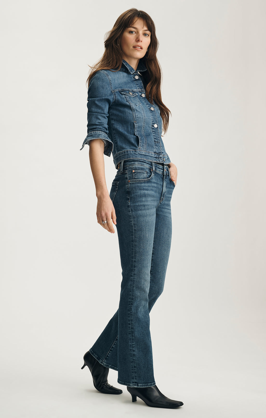MOLLY BOOTCUT IN DARK BRUSHED FLEX BLUE - Mavi Jeans
