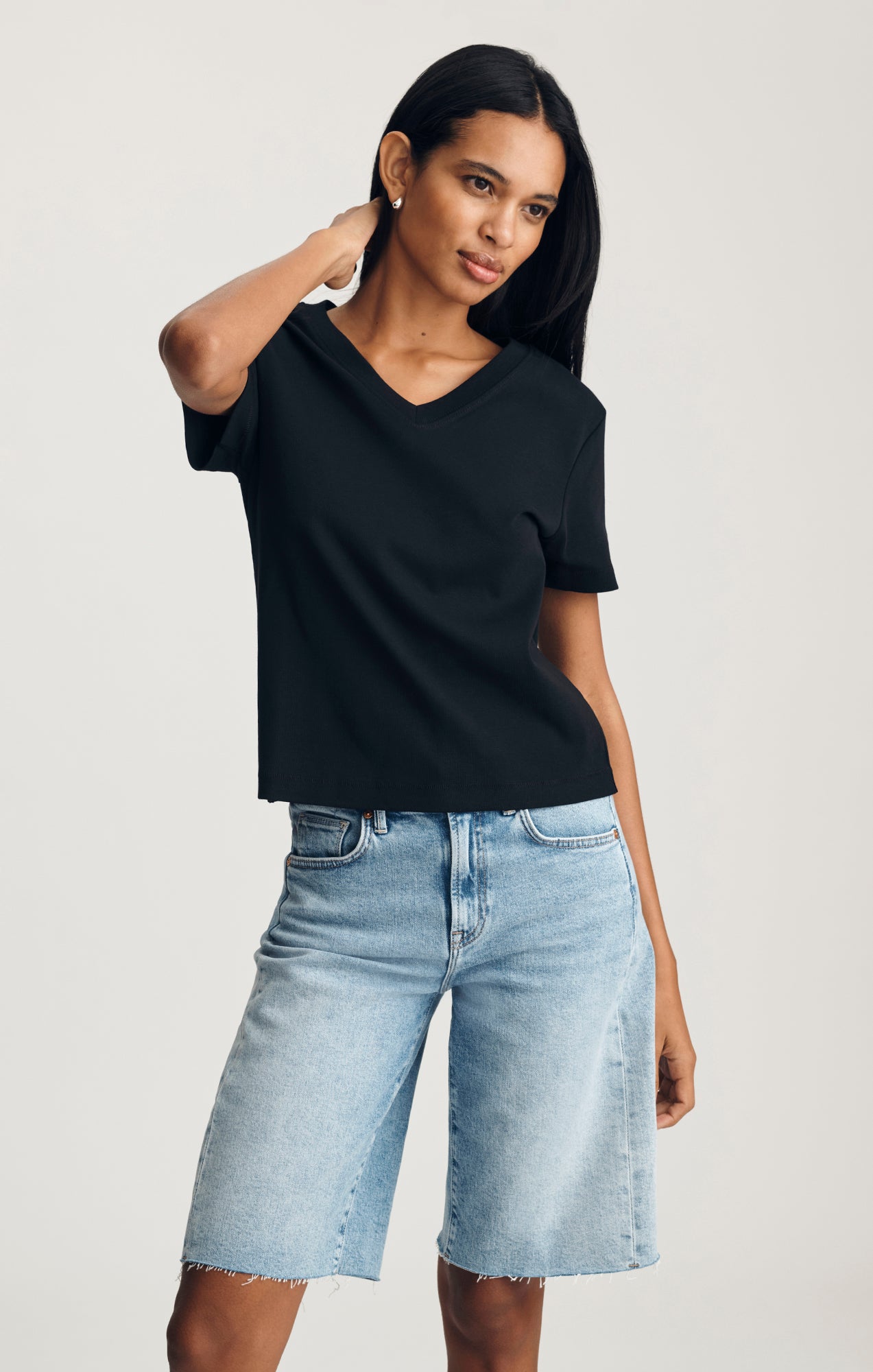 OLIVIA V-NECK T-SHIRT IN BLACK - Mavi Jeans