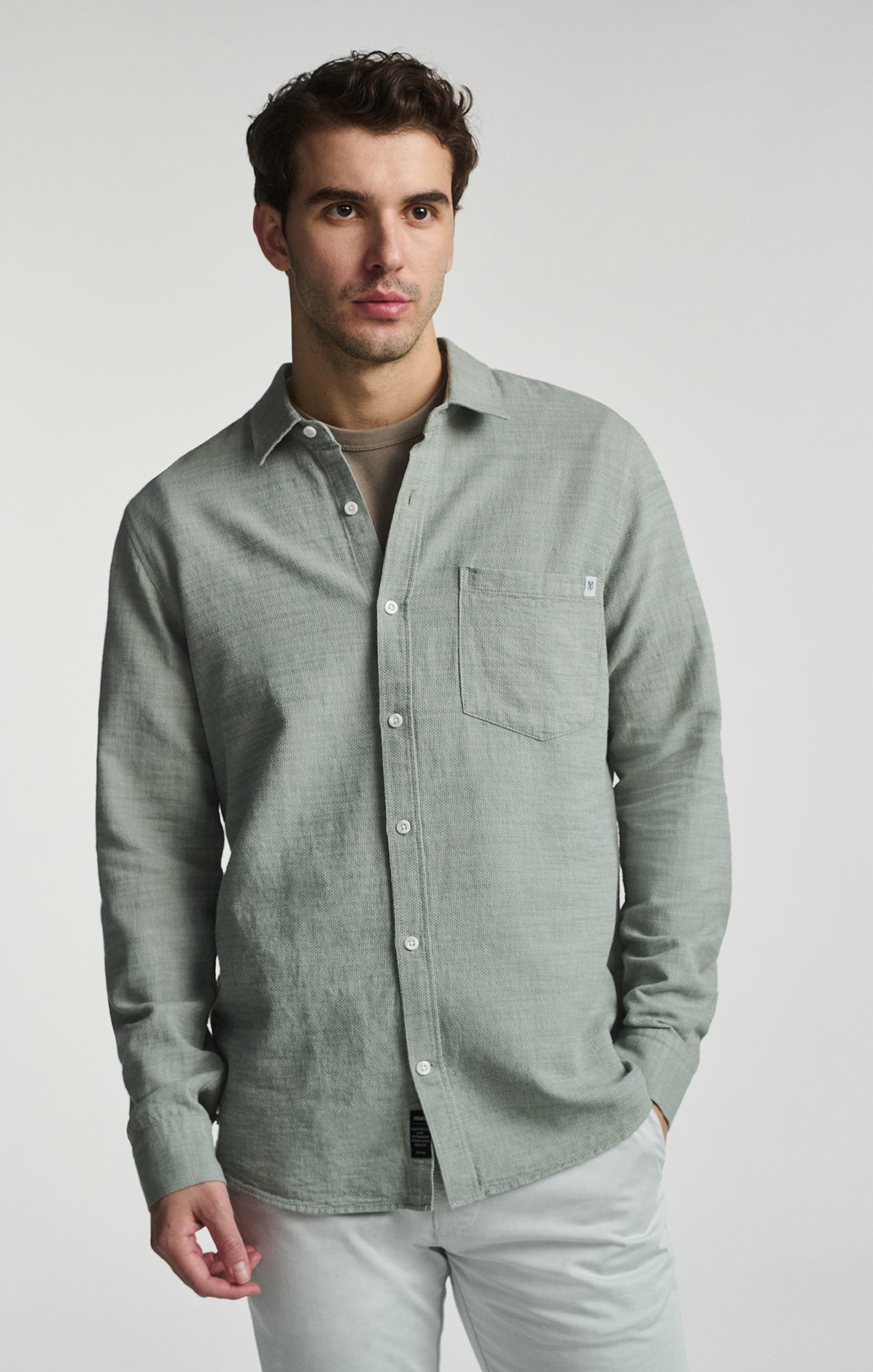 ONE POCKET LONG SLEEVE BUTTON-UP SHIRT IN AGAVE GREEN - Mavi Jeans