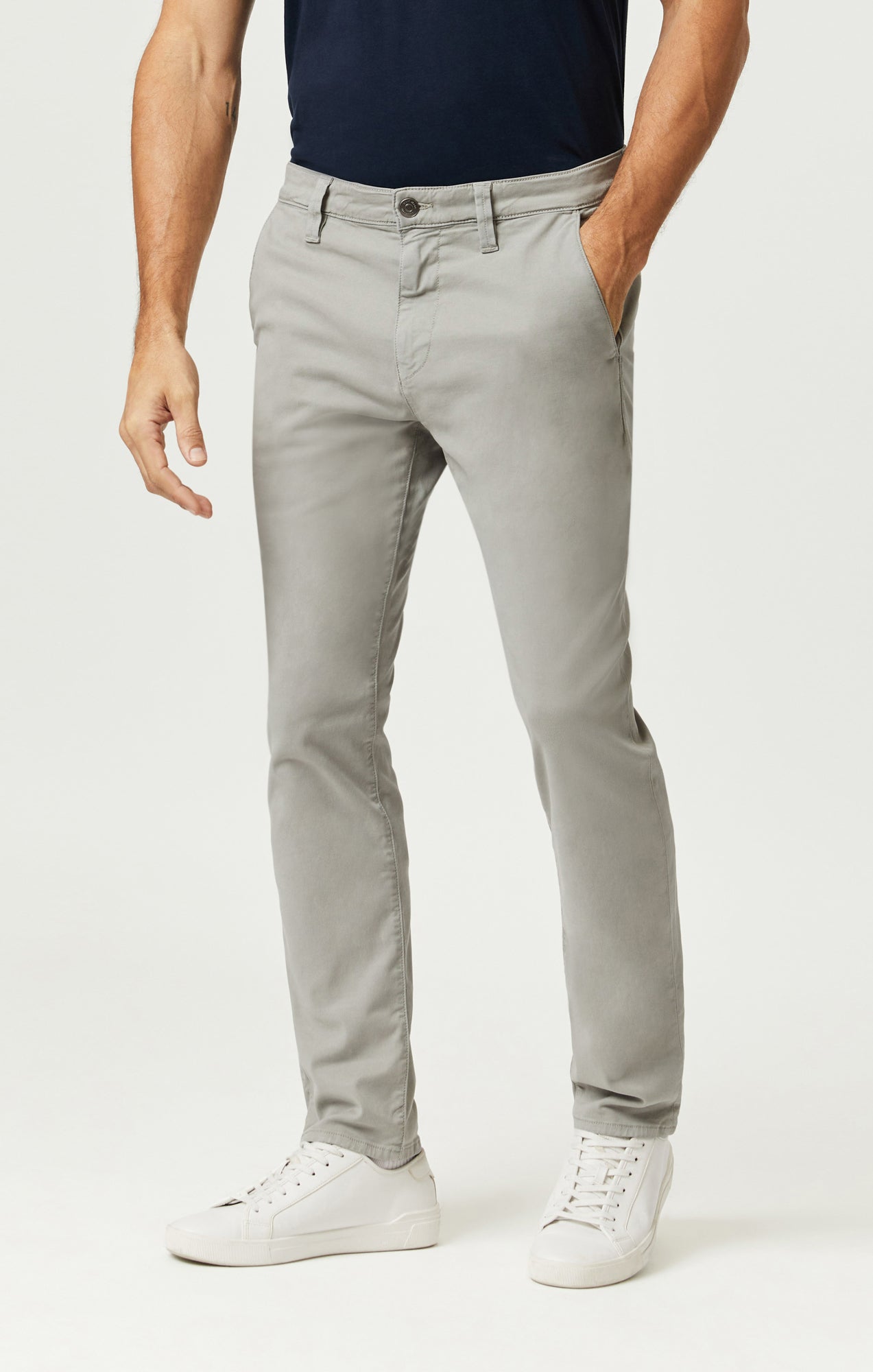 MILTON SLIM STRAIGHT CHINO IN IRON LUXE TWILL - Mavi Jeans