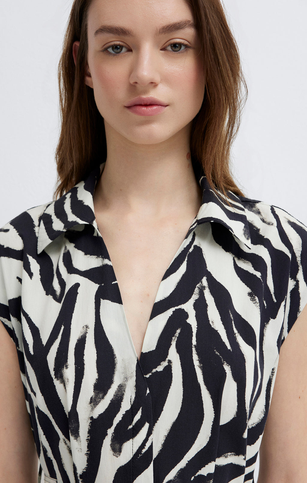 Robe-chemise midi en lin à ceinture imprimée zèbre batic